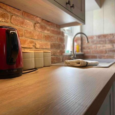 Couples Getaway, With Mountain Views/Dog Friendly Villa Crickhowell Eksteriør billede